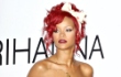 Foto: Rihanna Tawarkan Kembali Ciri Khas Warna Merah di Video Musik 'S&M'