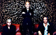 Video Musik: Vokalis R.E.M. 'Meninggal Dunia' Diiringi Alunan Single 'Mine Smell Like Honey'