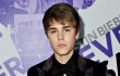 Video Musik: Justin Bieber Sambut Sorak-Sorai Penggemar di 'Never Say Never' Versi Baru