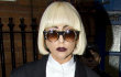 Video: Lady GaGa Dilarang Masuk Apartemennya   Sendiri
