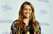 Miley Cyrus: Joshua Bowman Itu Penjaga Anjing Saya