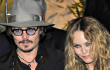 Akankah Kali Ini Johnny Depp Bersedia Menikah Dengan Vanessa Paradis?