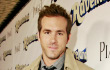 Foto: Niat Syuting Film, Ryan Reynolds Malah Dapat Gandengan Baru