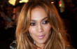 Jennifer Lopez  Tampilkan Sisi Emosional di Single Baru 'Invading My Mind'