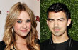 Joe Jonas Goda Ashley Benson di Twitter