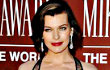 Bagian Dada Sempat Terlihat, Milla Jovovich Tetap <i>PD</i> Tampil di Red Carpet