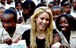 Shakira Sumbang 800 Ribu Dollar untuk Sekolah di Haiti
