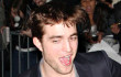 Menyelamatkan Siput, Robert Pattinson Malah Kena Hukuman Gurunya