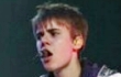 Video: Justin Bieber Diprotes Karena Bawakan Single Selena Gomez 'Who Says'