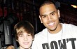 Chris Brown Bakal Jadi Tamu Istimewa di Konser Justin Bieber