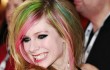 Video: Seorang Penggemar Fanatik Melamar Avril Lavigne