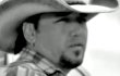 Video Musik: Jason Aldean Kenang Masa Remaja Lewat Lagu 'Dirt Road Anthem'