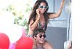 Foto: Gelar Pesta Ulang Tahun, Ashley Tisdale Terlihat Akrab Dengan Zac Efron