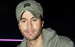 Enrique Iglesias Selalu Dijaga Polisi Saat Masih Kecil