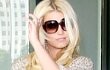 Jessica Simpson Dirumorkan Hamil Karena Gaunnya