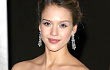 Jessica Alba Tak Sabar Ingin Segera Melahirkan