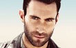 Adam Levine Bukan Pria Gay