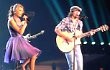 Video: Taylor Swift dan Jason Mraz Nyanyikan 'I'm Yours' di 'Speak Now World Tour'