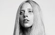 Lady GaGa Tanpa Riasan Wajah di Majalah Harper's Bazaar