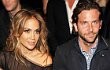 Jennifer Lopez Hanya Makan Malam Bisnis dengan Bradley Cooper