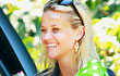 Reese Witherspoon Percaya Diri Perlihatkan Bekas Luka Kecelakaan Mobil