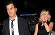 Jennifer Aniston Beli Lukisan Rp 4 Miliar di Lelang Amal 'Artists for Haiti'