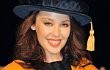Kylie Minogue Raih Gelar Doctor of Health Science dari Anglia Ruskin University