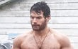 Clark Kent Bertelanjang Dada di Foto Set 'Man of Steel'