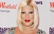 Tori Spelling Masuk Rumah Sakit Karena Sakit Migrain Parah