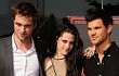 Robert Pattinson, Kristen Stewart dan Taylor Lautner Cap Tangan dan Kaki di Hollywood Walk of Fame