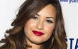 Pesawat Yang Ditumpangi Demi Lovato Sempat Bermasalah