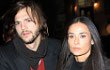Demi Moore Resmi Akhiri Pernikahan Enam Tahun dengan Ashton Kutcher