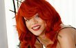 Rihanna Jadi Perancang Armani untuk Produk Edisi Natal