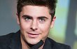 Zac Efron Pamerkan Tato Baru 'YoLo'