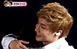 Leeteuk Super Junior Peluk Istri di Atas Panggung