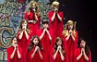 SNSD Hibur Ratusan Tentara di Acara Natal
