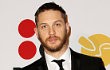 Tom Hardy Belajar Jadi Gangster Bareng Warner Bros
