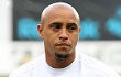 Roberto Carlos Akan Pensiun Desember 2012