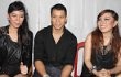 Samuel Rizal Digaet Dua Cewek Muda di Klip 'Follow Me'