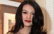 Donita Bentuk Tubuh Ideal dengan Sit-Up