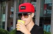 Kesal Dikuntit, Justin Bieber Memaki Fans