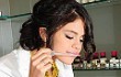 Selena Gomez Minta Saran Justin Bieber Soal Parfum