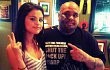 Selena Gomez Bikin Tato Hati di Tangan
