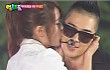 Foto IU Cium Taeyang Buat Fans Cemburu