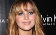 Jennifer Lawrence Merasa 'Bodoh' Naik Pesawat Kelas Satu