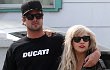 Lady Gaga Terima Hadiah Cincin dari Pacar?