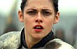 Kristen Stewart Dipuji Suguhkan Akting Luar Biasa di 'Snow White'