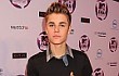Justin Bieber Pamer Pantat dan Perut di London
