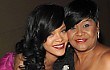 Rihanna Malu Ibu Sebut Nama Ashton Kutcher