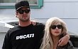 Lady GaGa Selalu Bawa Pakaian Dalam Favorit Pacar